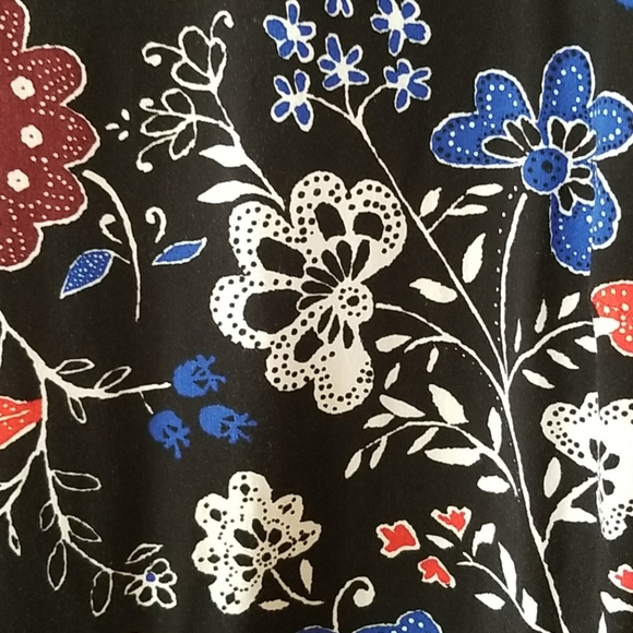 3/4 inch sleeve floral dress - Picture 2 of 6